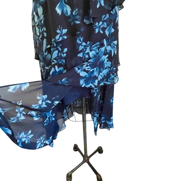 BCBGMAXAZRIA Divine Bloom Dark Dress - Picture 5 of 9